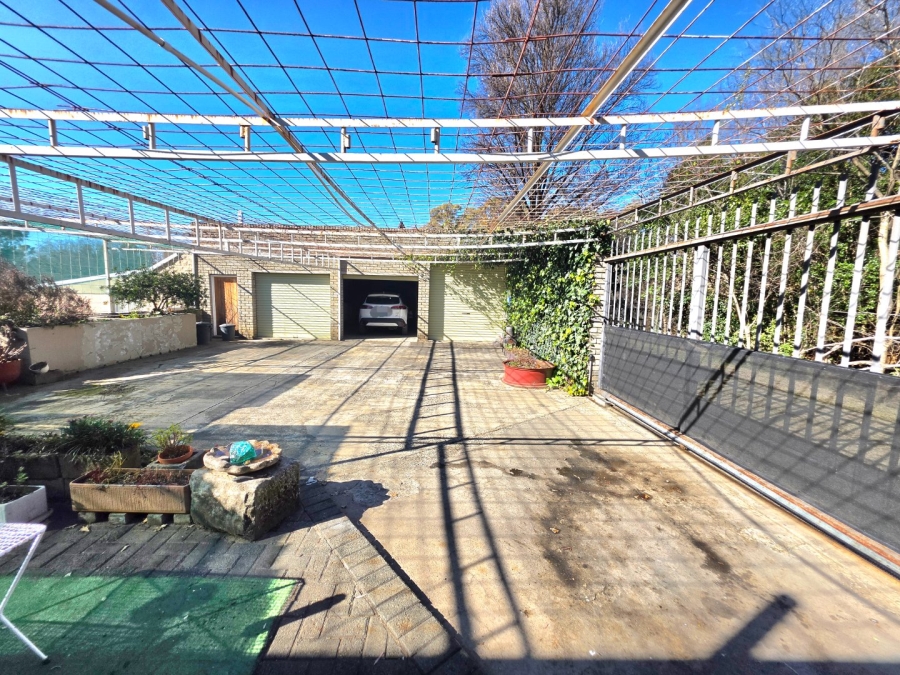 8 Bedroom Property for Sale in Bethlehem Free State